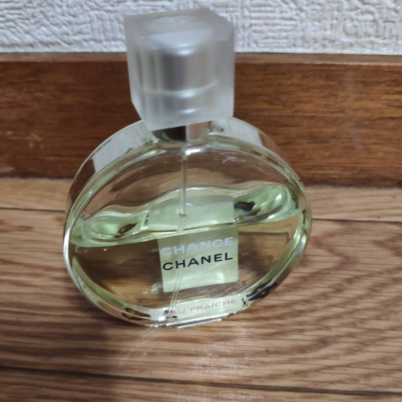 シャネルの香水オーフレッシュの匂いや似てるのは？男でも使えるの？