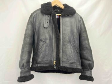 SCHOTT B-3のサイズ感は？フライトジャケットとボマージャケットの違いも解説